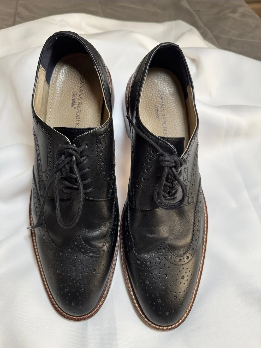 Banana Republic Black Italian Leather ortholite Wingtip Oxfords Brown Sole Sz 11
